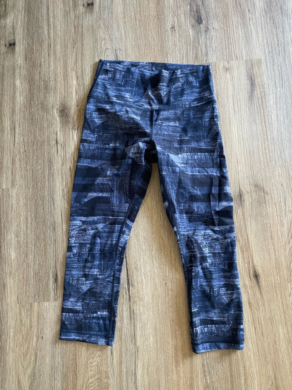 Lululemon leggings size 8